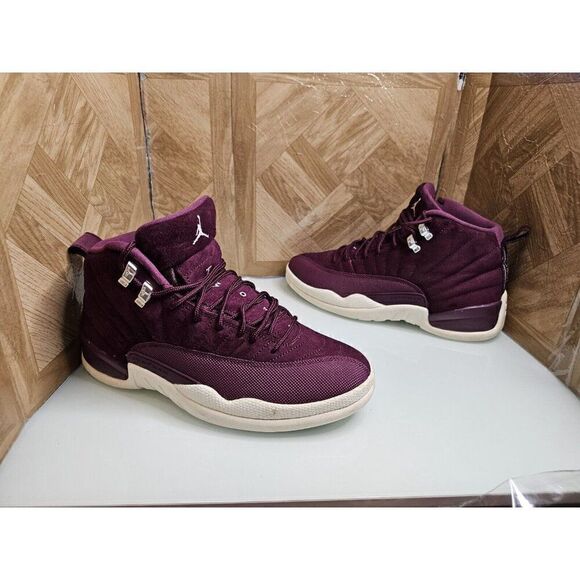 Jordan Men's 12 Retro Bordeaux Purple Basketball Shoes Size 9.  543 - Picture 1 of 11